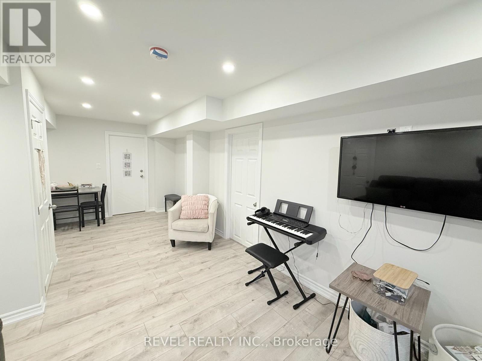 Property at 1246 HARLSTONE CRESCENT image 5