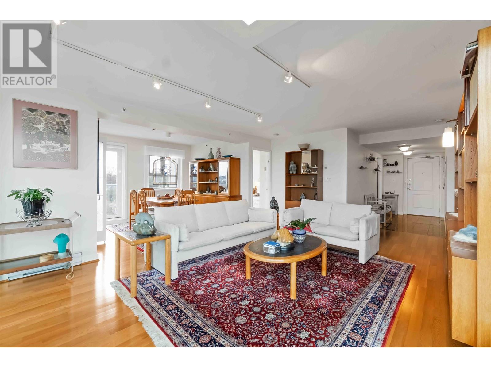 Property at PH2B 2988 ALDER STREET image 3