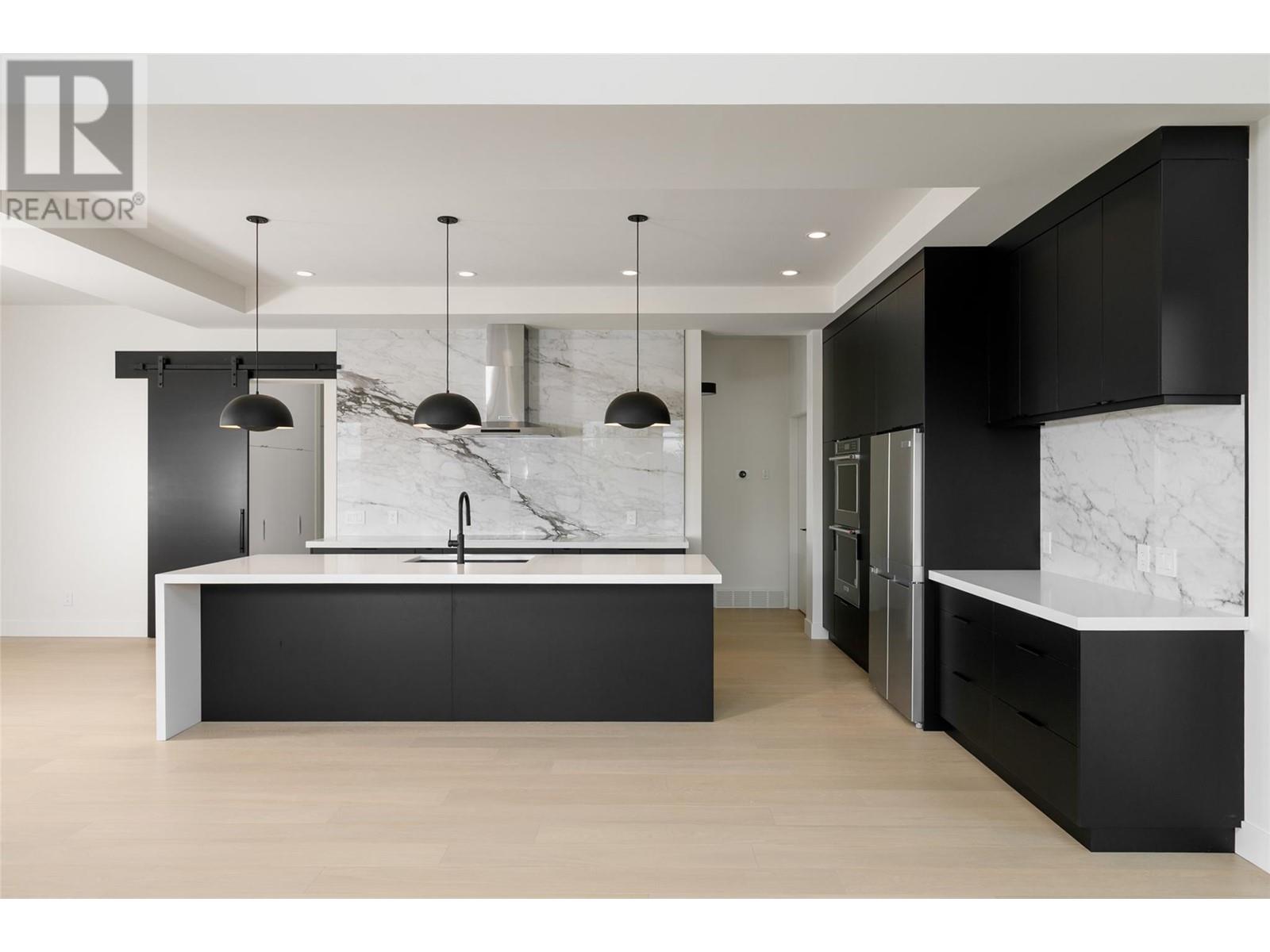 Property at 130 Flagstone Rise image 5