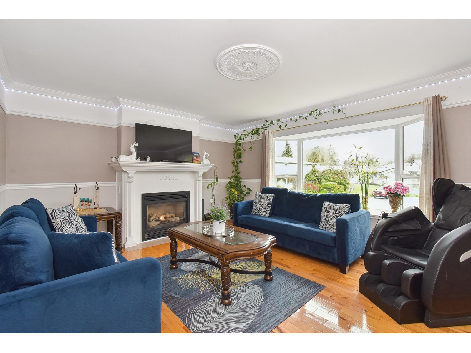 Property at 17460 61B AVENUE image 3