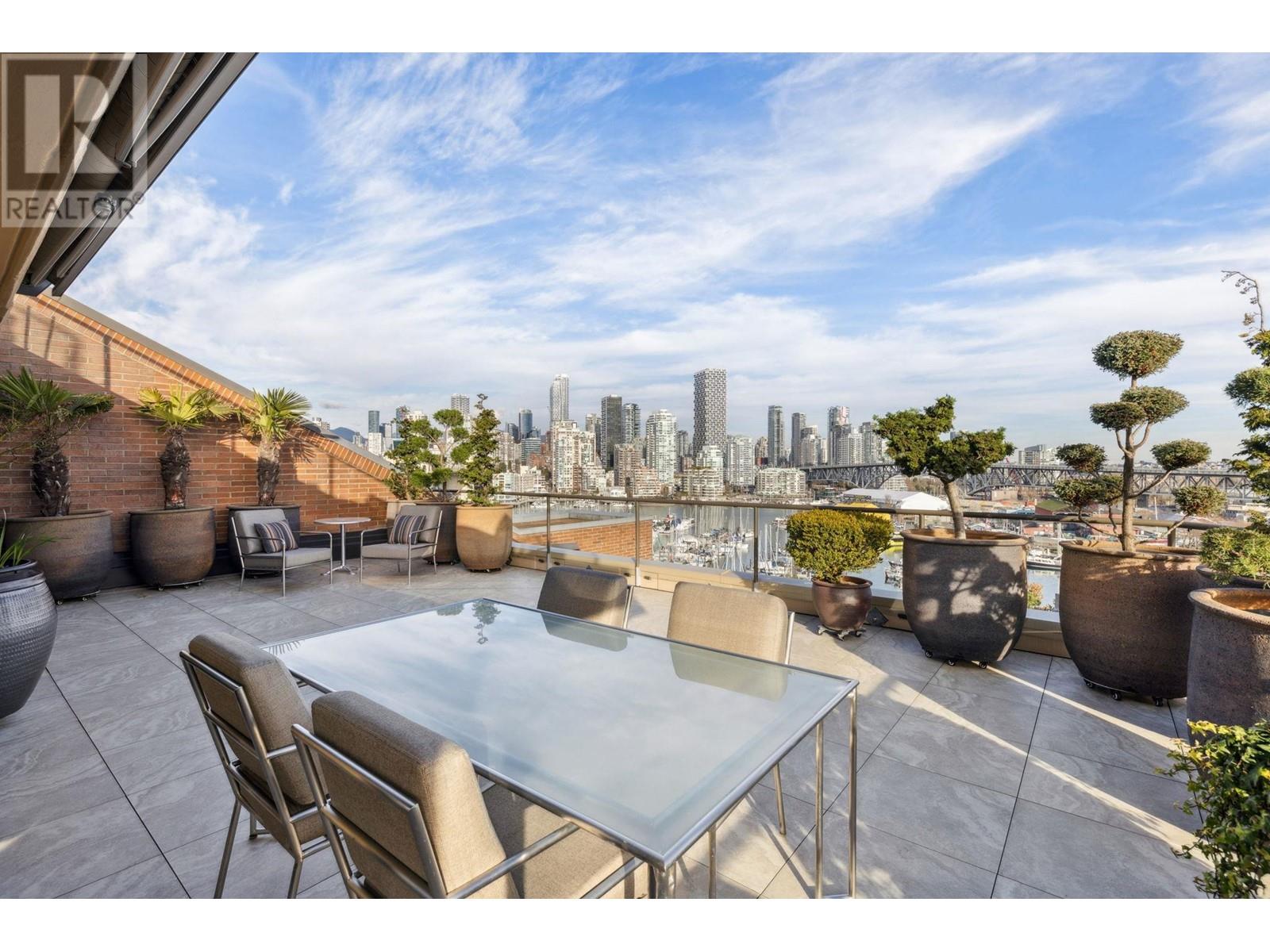 910 1450 Pennyfarthing Drive, Vancouver, British Columbia  V6J 4X8 - Photo 1 - R2973730