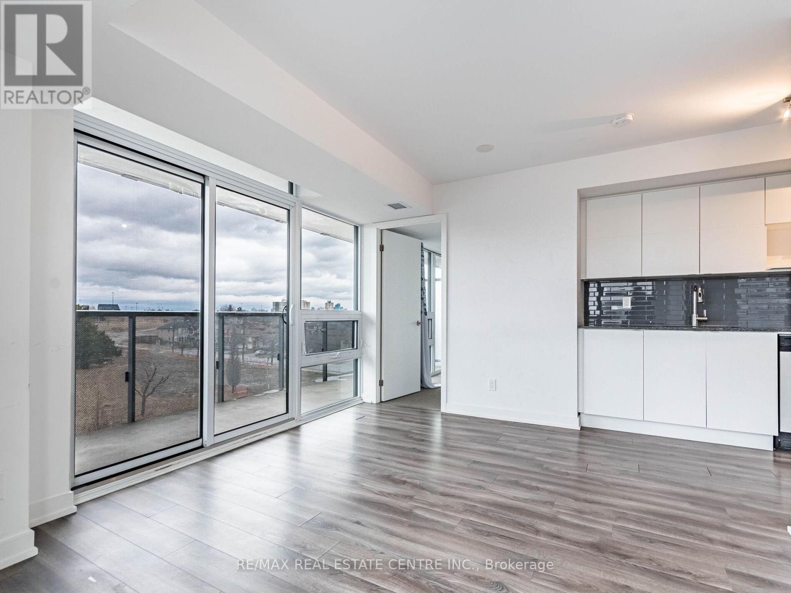 605 - 120 Varna Drive, Toronto, Ontario  M6A 0B3 - Photo 19 - C12055345