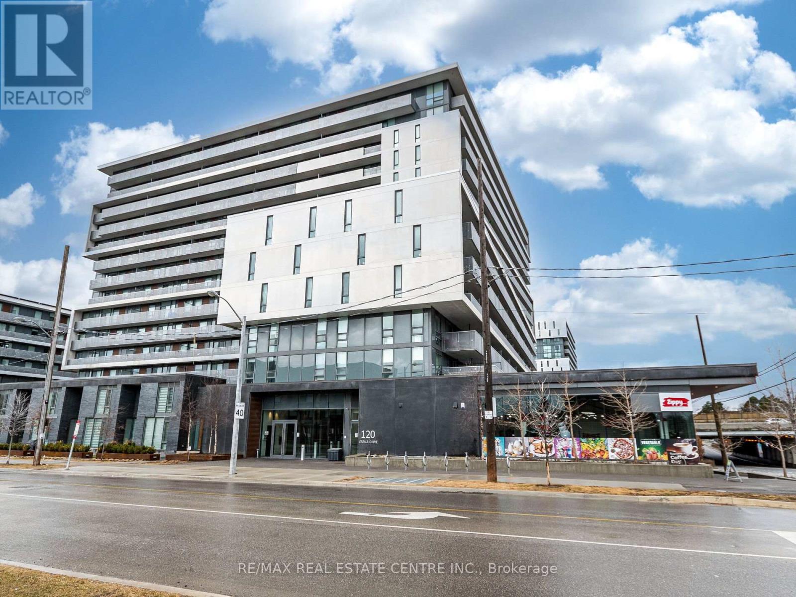 605 - 120 Varna Drive, Toronto, Ontario  M6A 0B3 - Photo 2 - C12055345