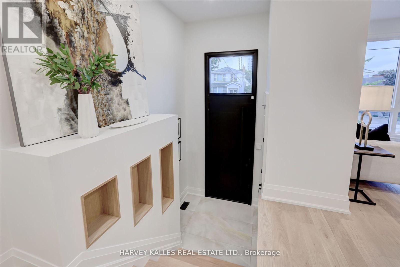 Property at 7B BRACEBRIDGE AVENUE image 2
