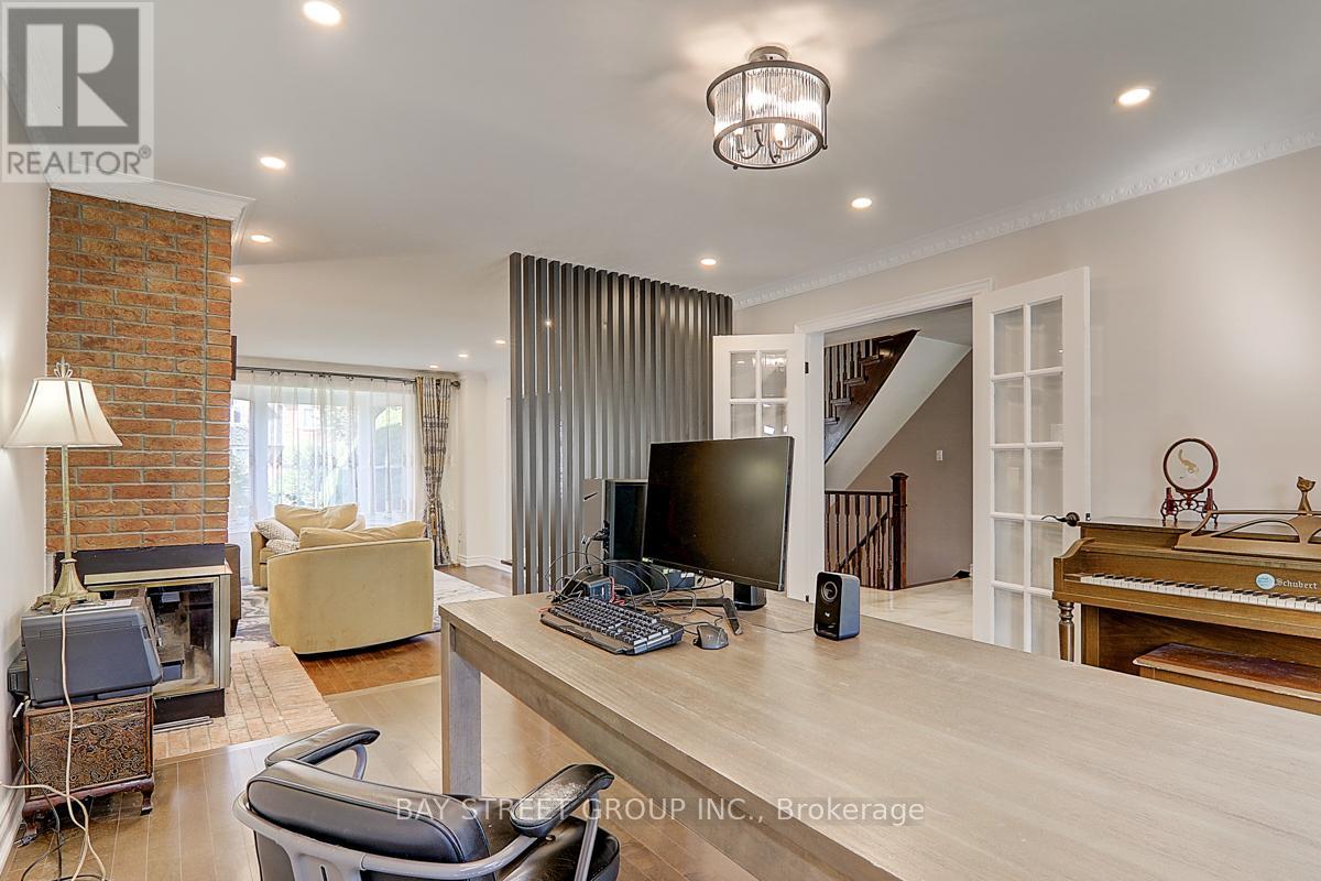39 Calderbridge Crescent, Markham, Ontario  L3R 9M5 - Photo 11 - N12055318