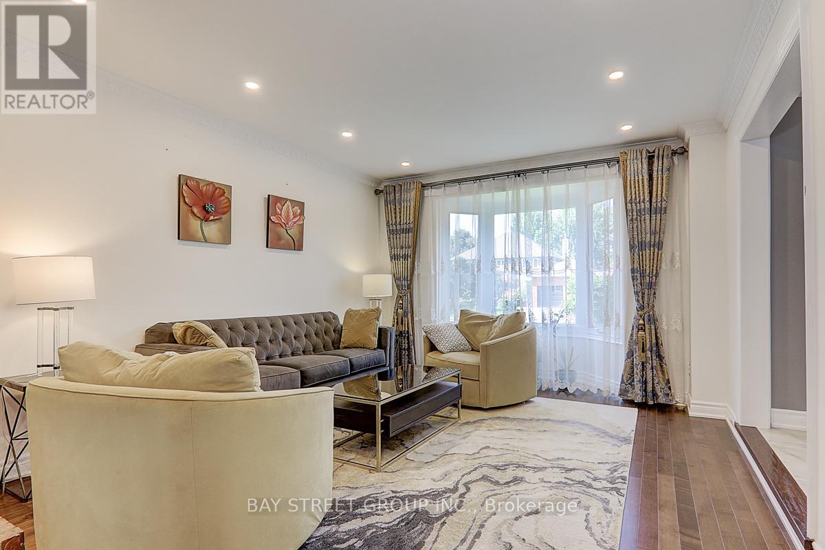 39 Calderbridge Crescent, Markham, Ontario  L3R 9M5 - Photo 8 - N12055318