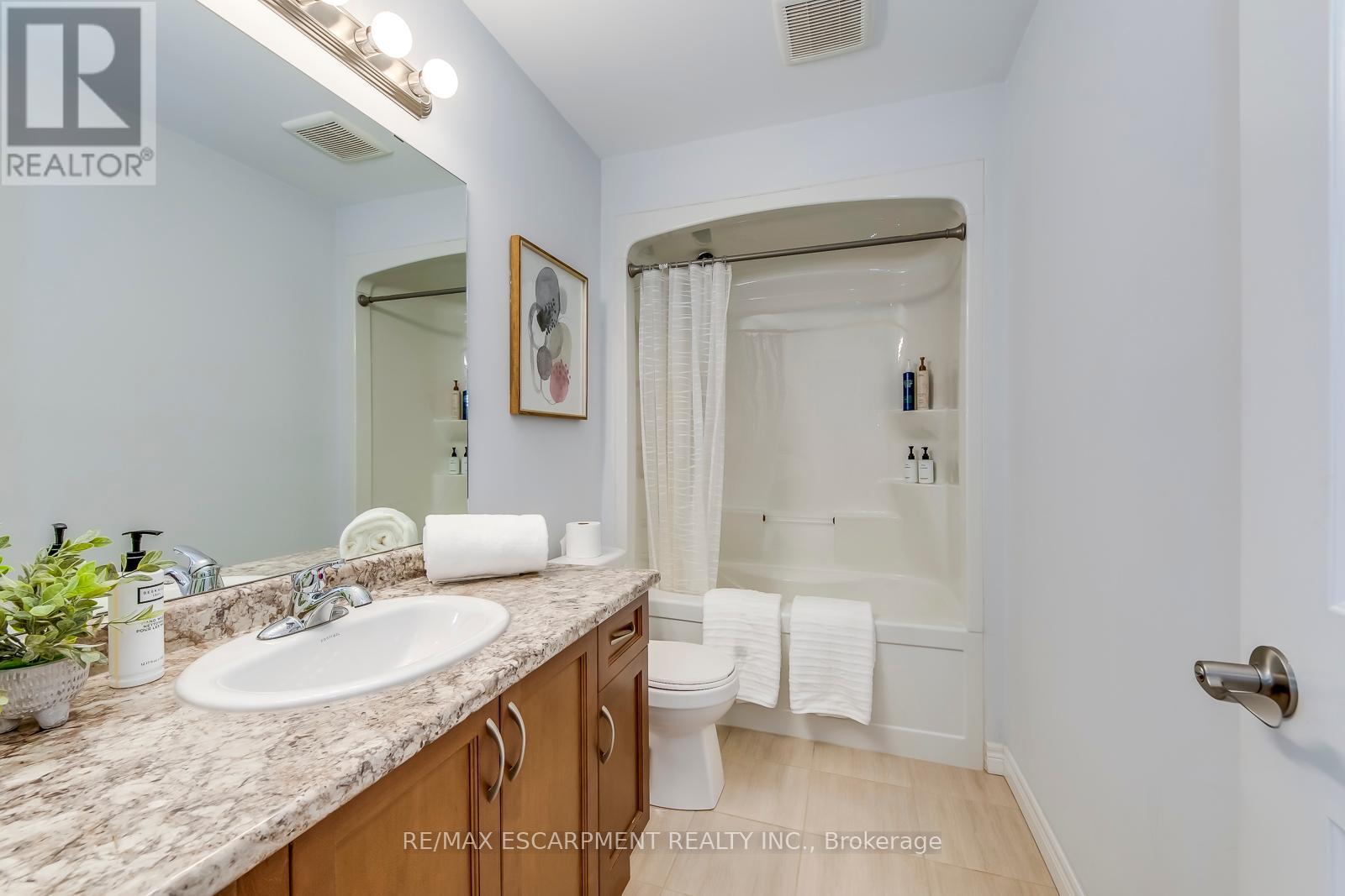 428 Dalgleish Trail, Hamilton, Ontario  L0R 1P0 - Photo 40 - X12055323