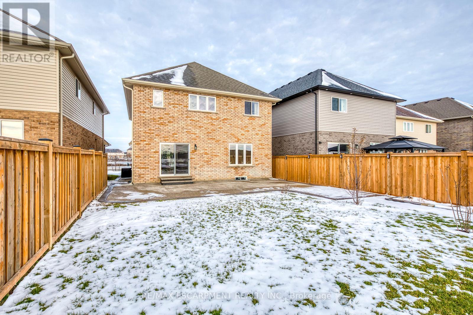 428 Dalgleish Trail, Hamilton, Ontario  L0R 1P0 - Photo 43 - X12055323