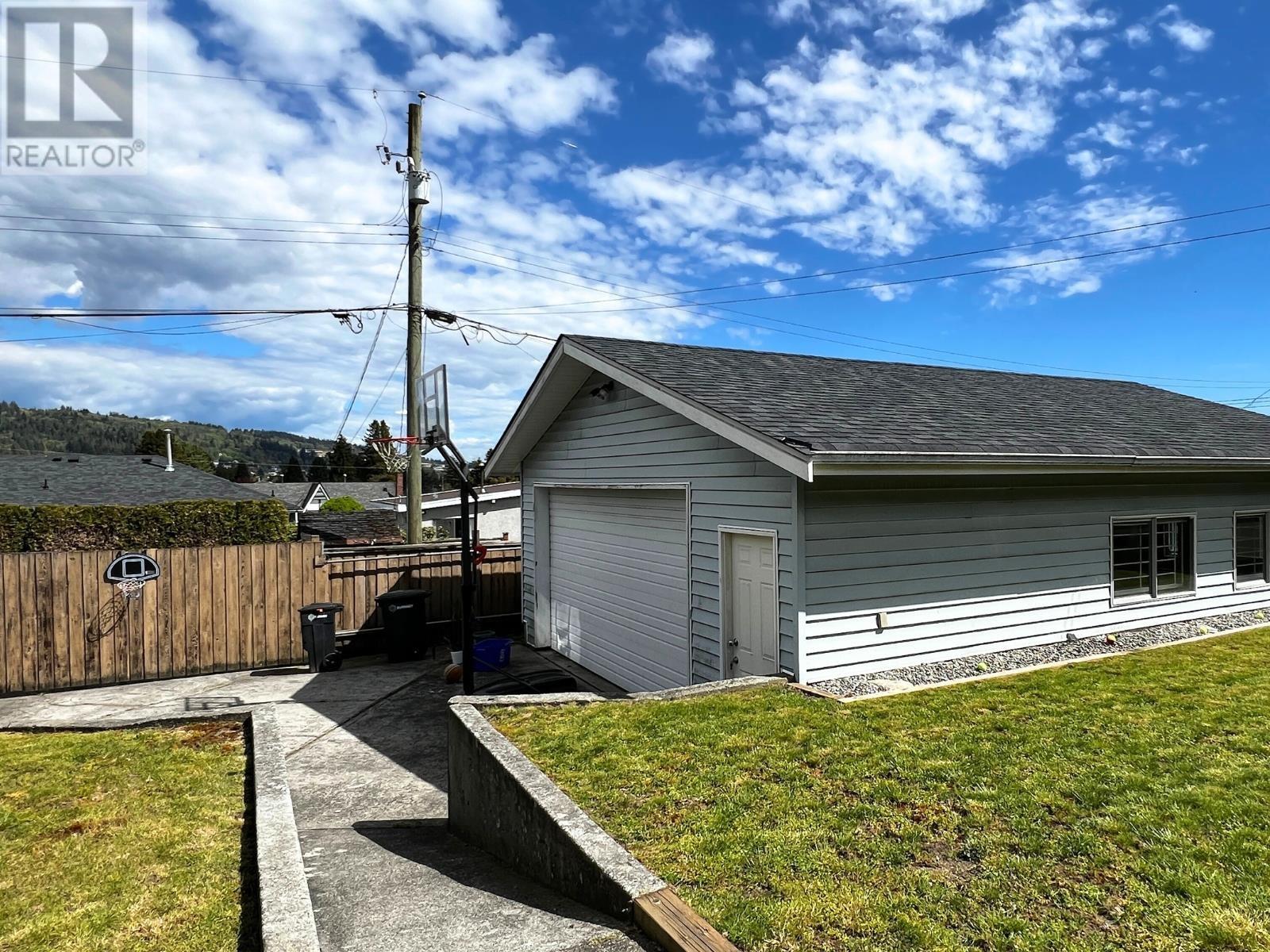 1070 Stratford Avenue, Burnaby, British Columbia  V5B 3X8 - Photo 29 - R2983812