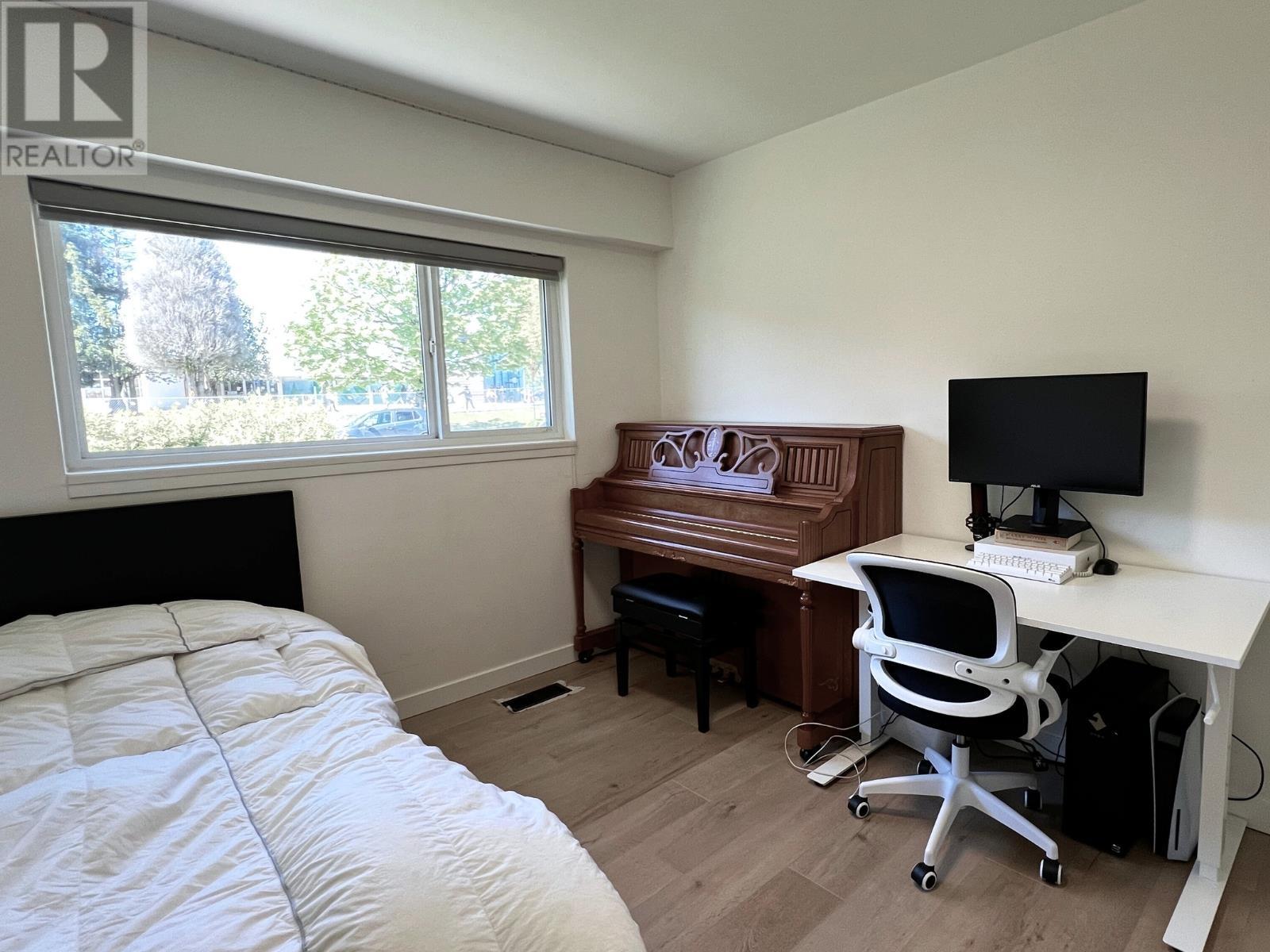 1070 Stratford Avenue, Burnaby, British Columbia  V5B 3X8 - Photo 15 - R2983812