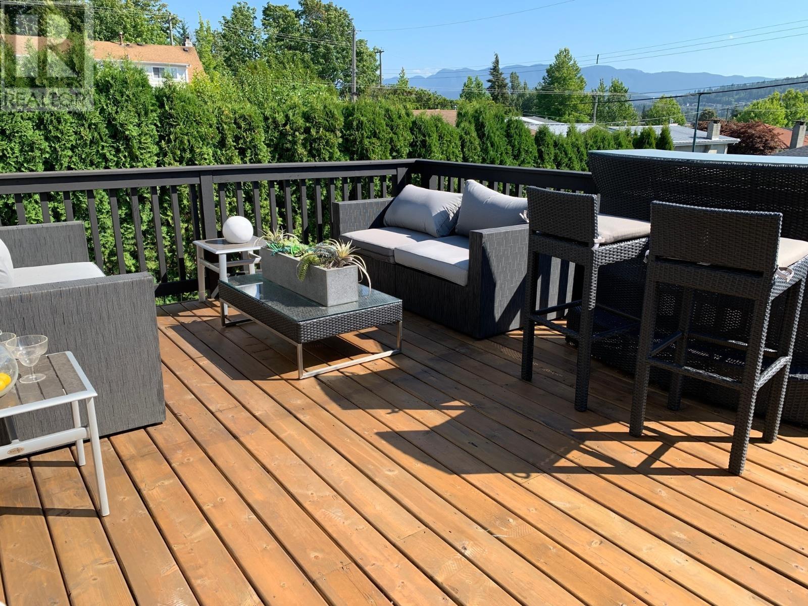 1070 Stratford Avenue, Burnaby, British Columbia  V5B 3X8 - Photo 23 - R2983812