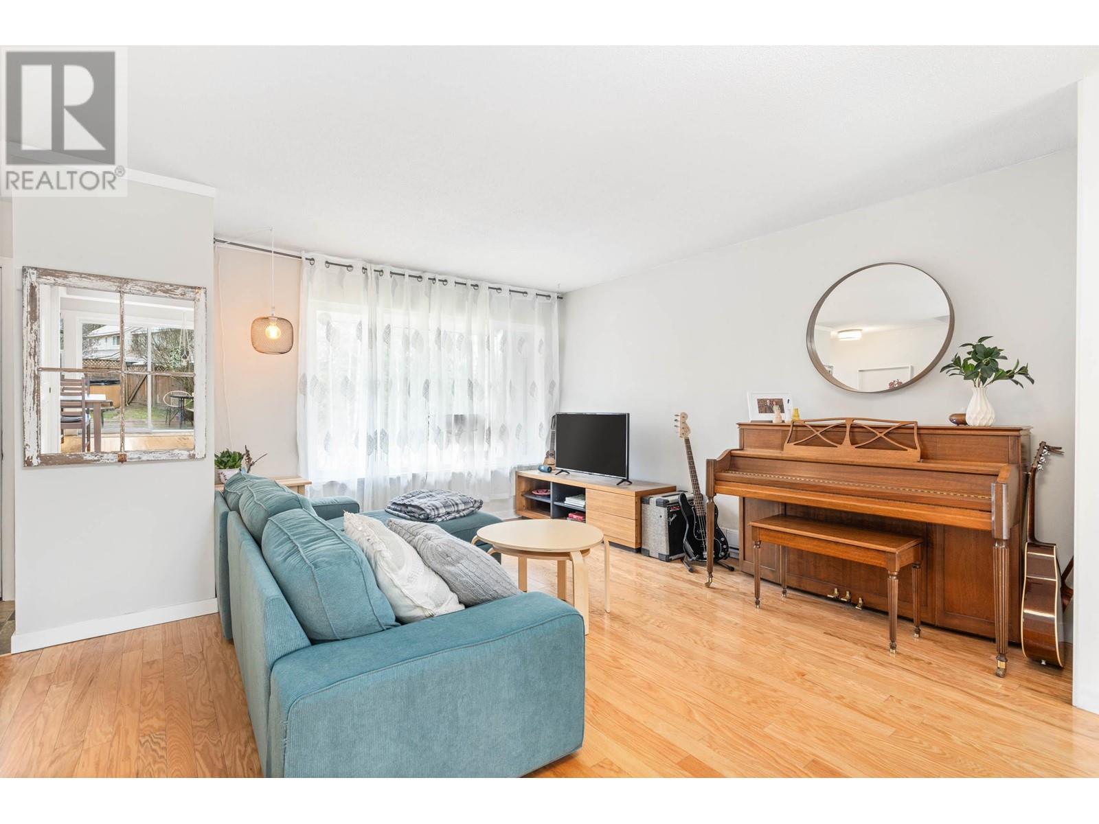 Property at 22 7416 FLINT STREET image 3