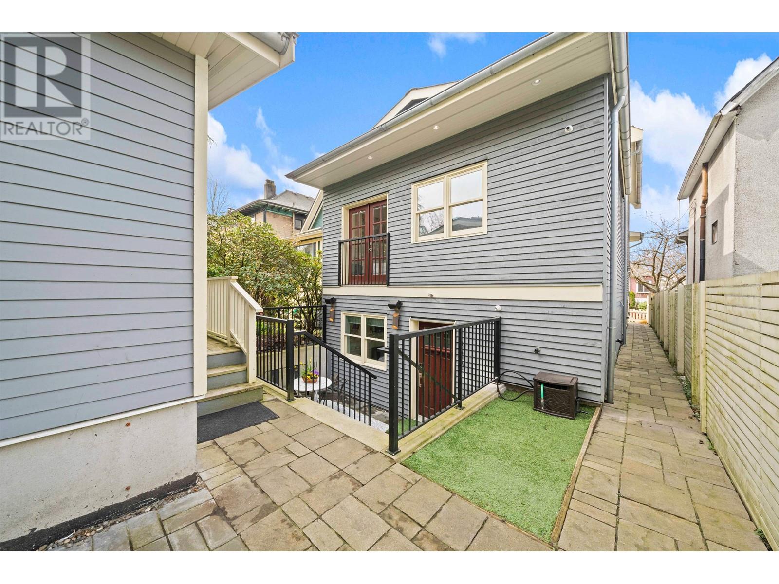 Property at 1020 ODLUM DRIVE image 3