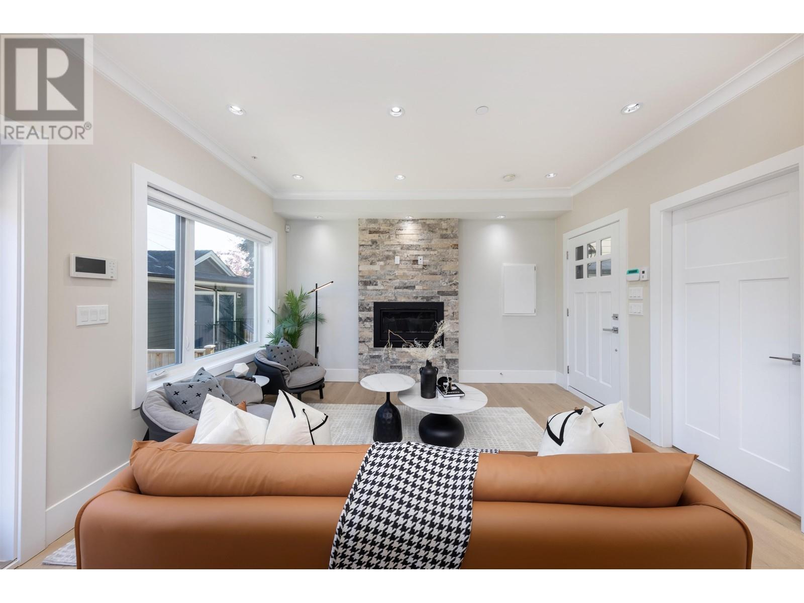 6524 Angus Drive, Vancouver, British Columbia  V6P 5H9 - Photo 13 - R2984910