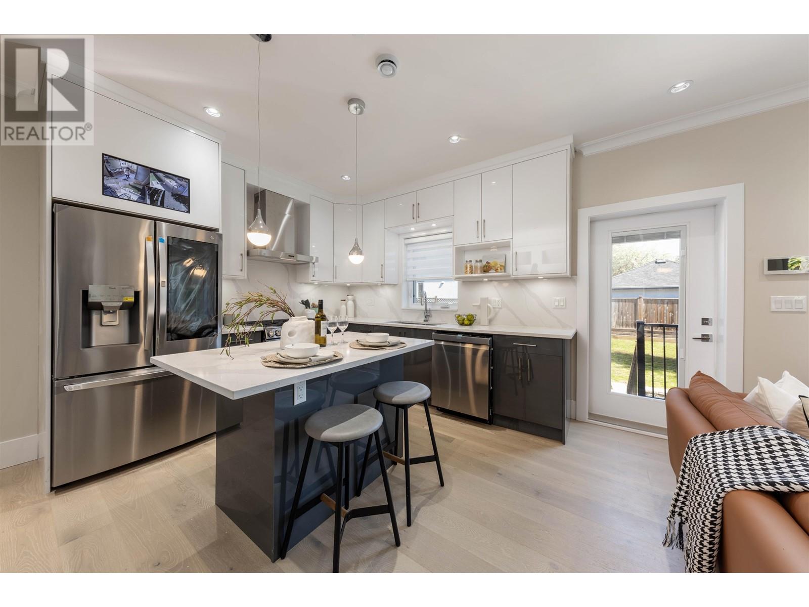 6524 Angus Drive, Vancouver, British Columbia  V6P 5H9 - Photo 15 - R2984910