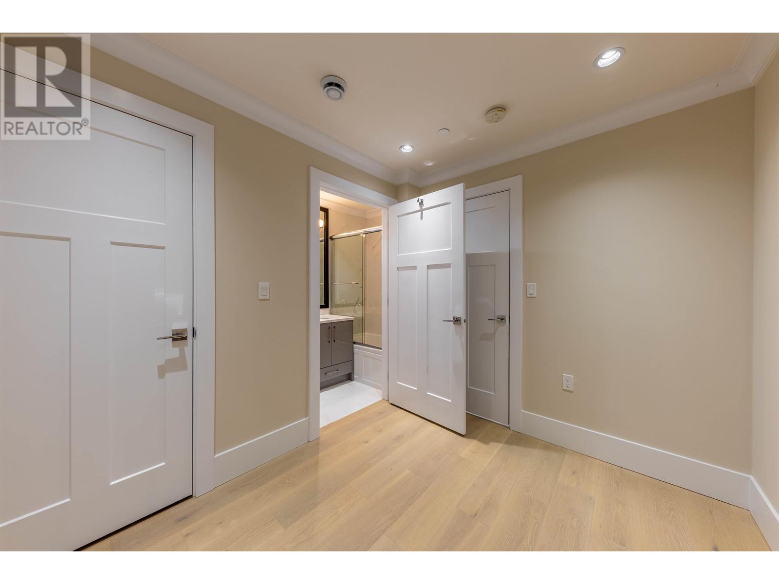 6524 Angus Drive, Vancouver, British Columbia  V6P 5H9 - Photo 27 - R2984910