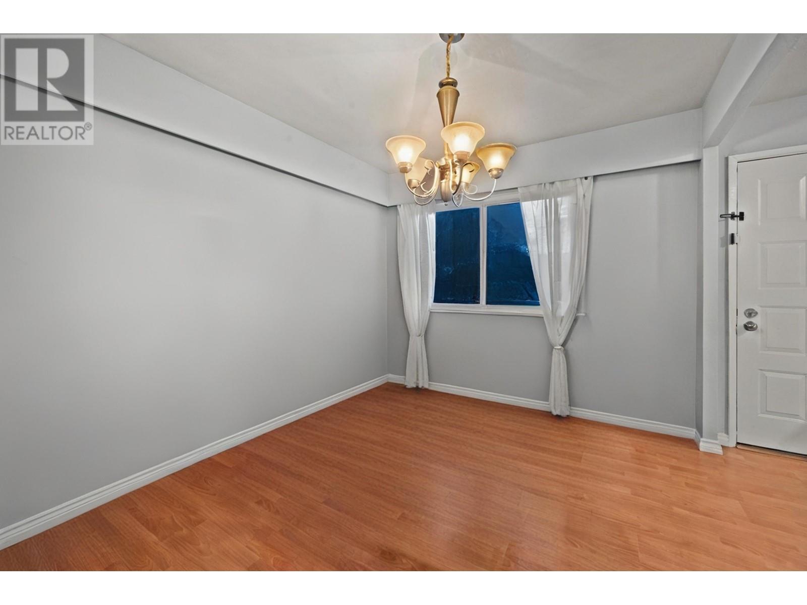 3949 Sefton Street, Port Coquitlam, British Columbia  V3B 3S2 - Photo 6 - R2984890