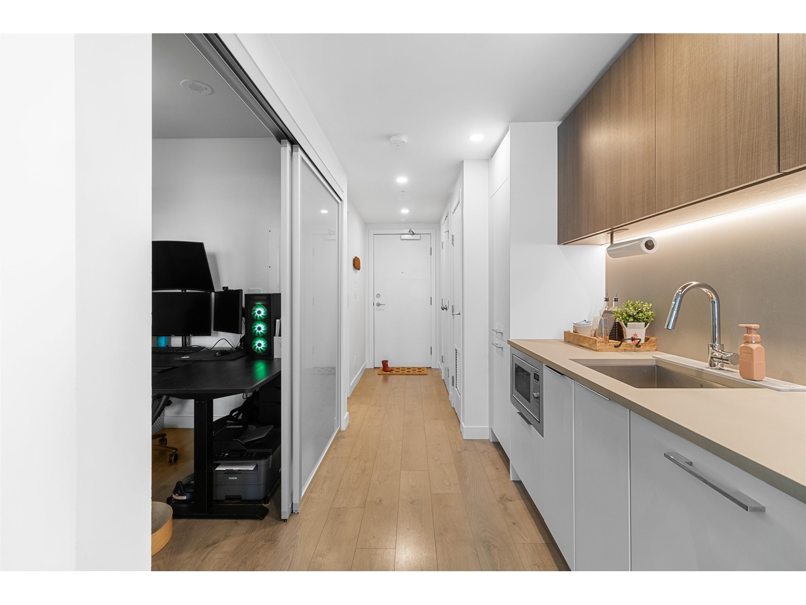 707 13318 104 Avenue, Surrey, British Columbia  V3T 0R2 - Photo 13 - R2984930