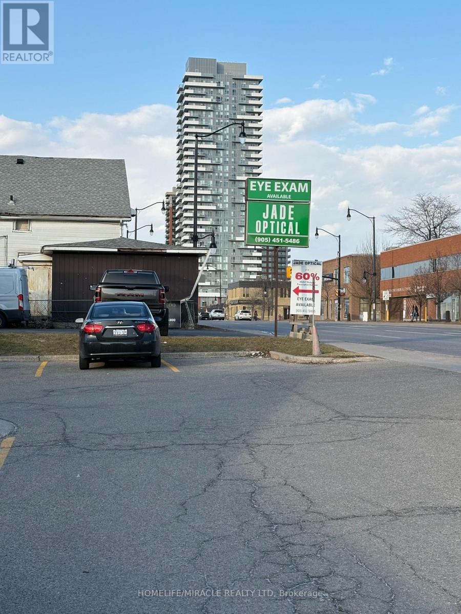 Property at 148 QUEEN STREET E image 1