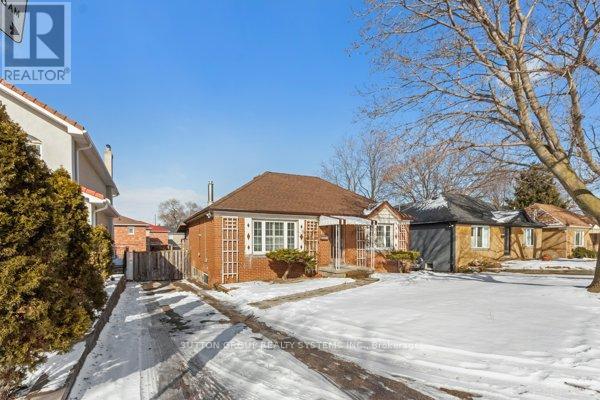 70 Lovilla Boulevard, Toronto, Ontario  M9M 1V5 - Photo 1 - W12055373