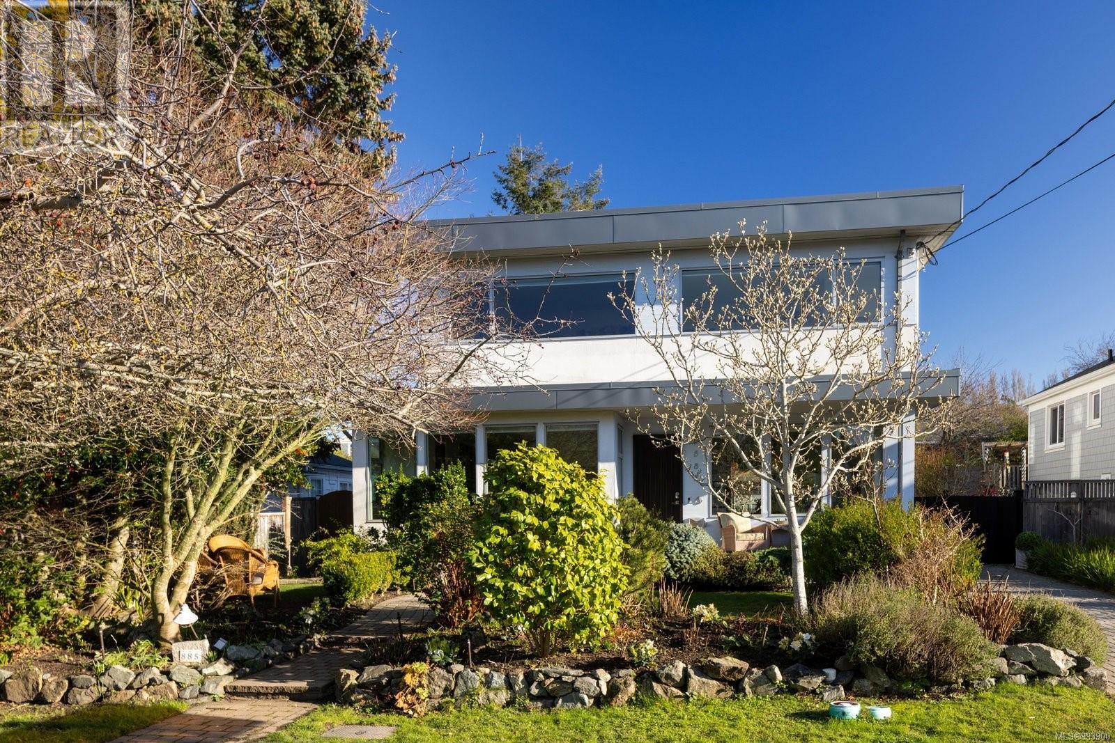 Property at 885 Linkleas Ave image 2