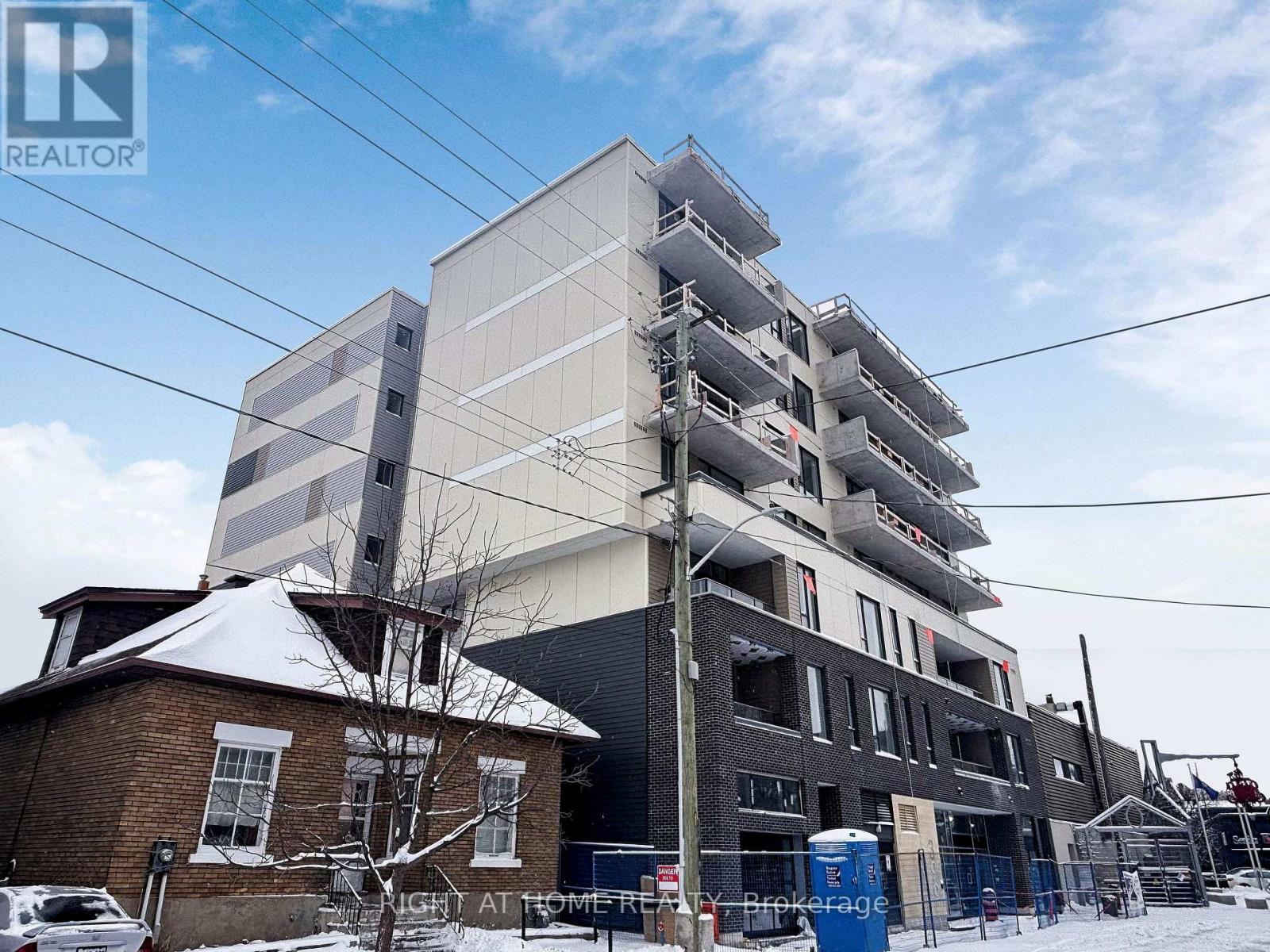305 - 399 WINSTON AVENUE, Ottawa, Ontario