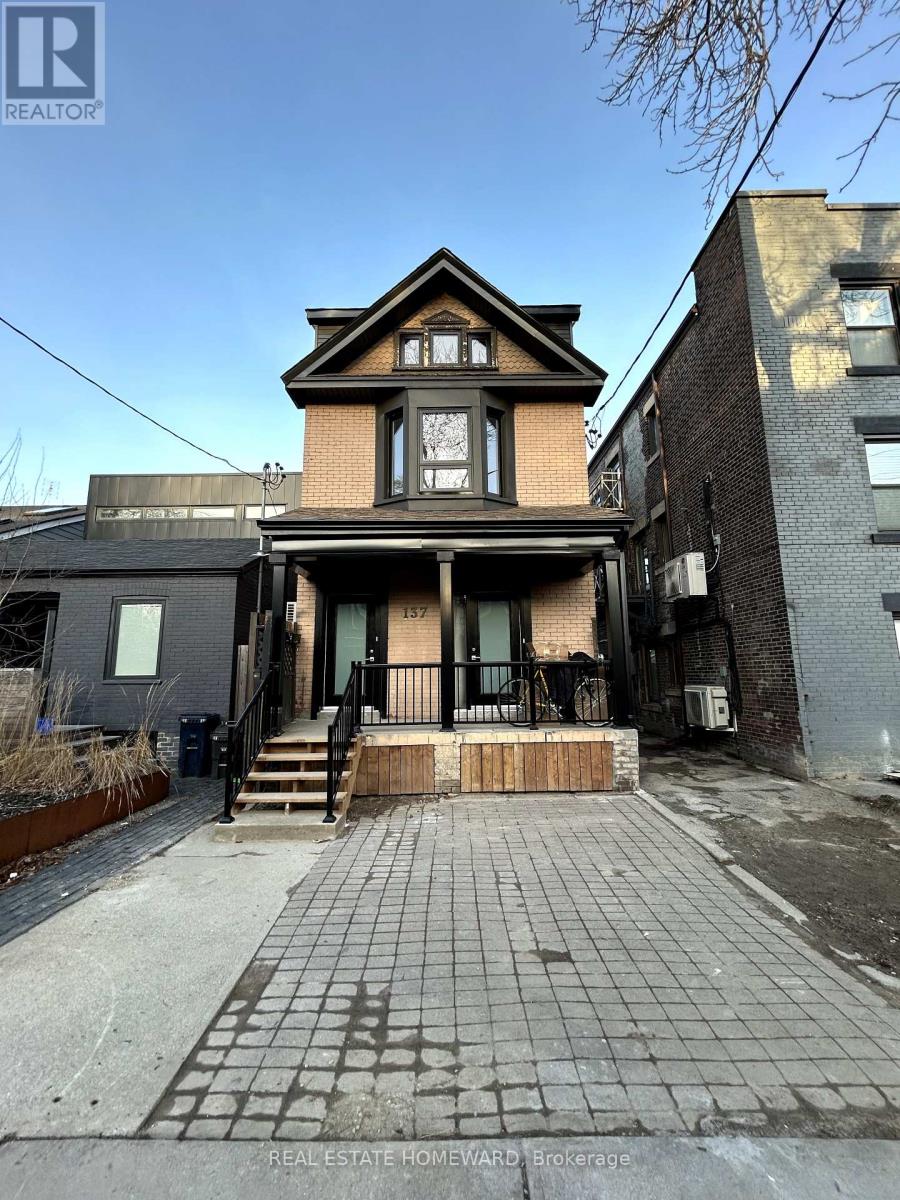 3 - 137 Curzon Street, Toronto, Ontario  M4M 3B6 - Photo 1 - E12055403