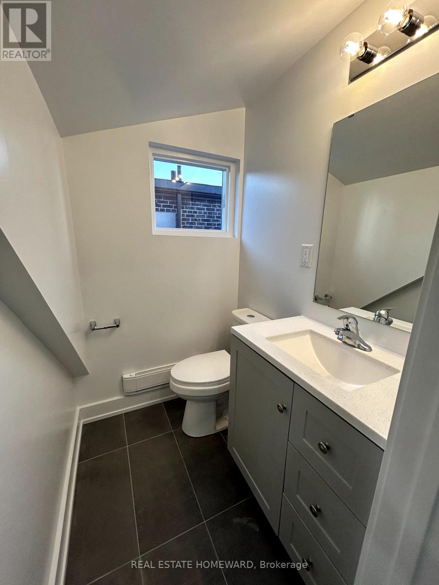 3 - 137 Curzon Street, Toronto, Ontario  M4M 3B6 - Photo 11 - E12055403