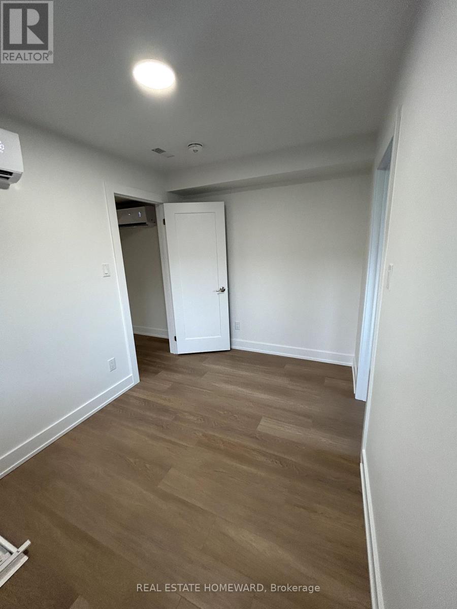 3 - 137 Curzon Street, Toronto, Ontario  M4M 3B6 - Photo 4 - E12055403