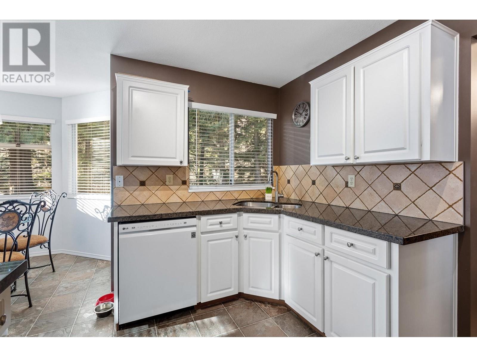 8 Parkwood Place, Port Moody, British Columbia  V3H 4K6 - Photo 13 - R2961682