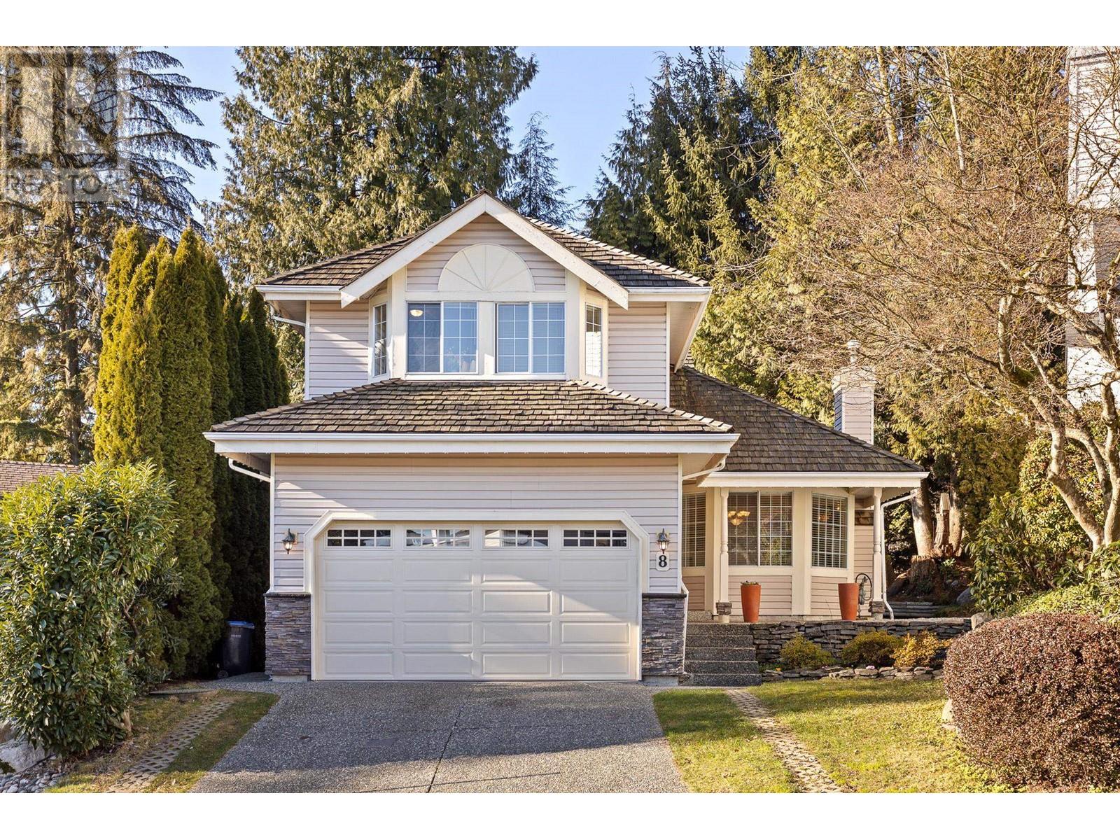Property at 8 PARKWOOD PLACE image 2