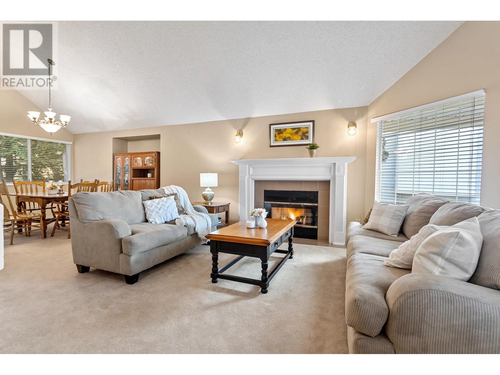 Property at 8 PARKWOOD PLACE image 5
