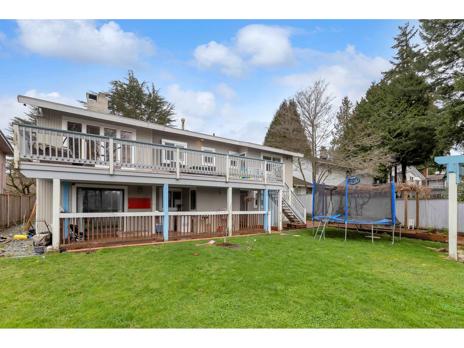 14710 16a Avenue, Surrey, British Columbia  V4A 5M7 - Photo 2 - R2984927