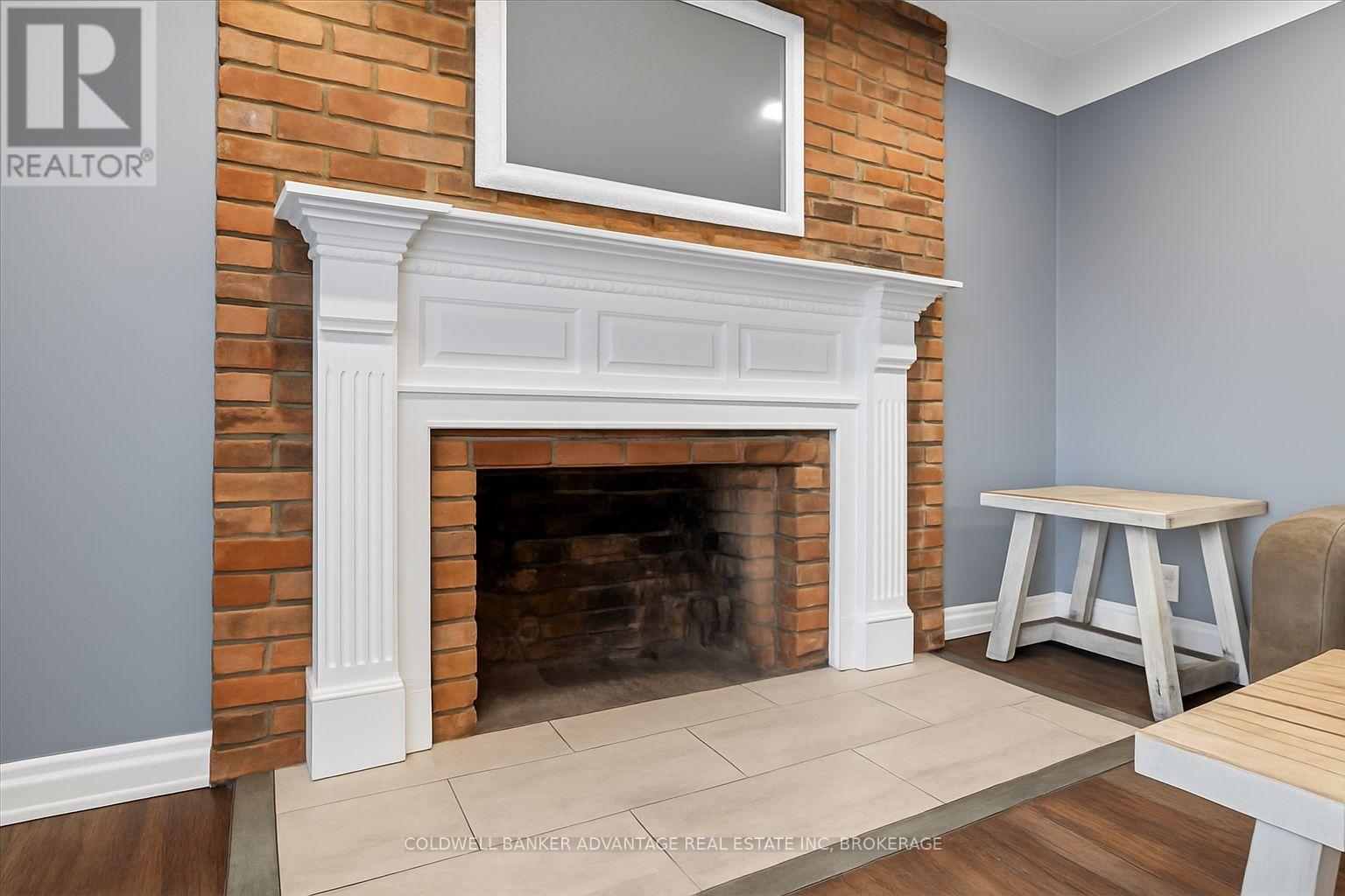 9 Meadowvale Drive, St. Catharines (Lakeport), Ontario  L2N 3Z6 - Photo 10 - X12055441