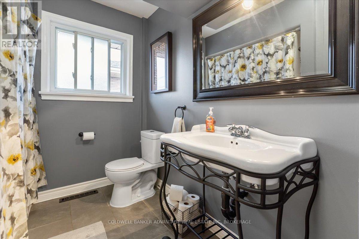 9 Meadowvale Drive, St. Catharines (Lakeport), Ontario  L2N 3Z6 - Photo 20 - X12055441