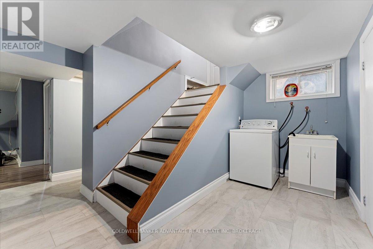 9 Meadowvale Drive, St. Catharines (Lakeport), Ontario  L2N 3Z6 - Photo 22 - X12055441