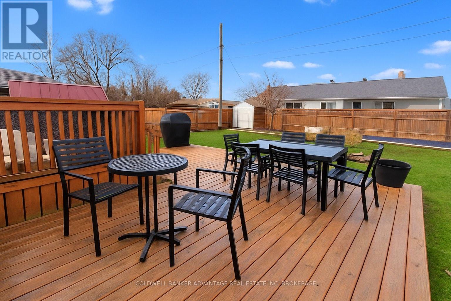 9 Meadowvale Drive, St. Catharines (Lakeport), Ontario  L2N 3Z6 - Photo 29 - X12055441