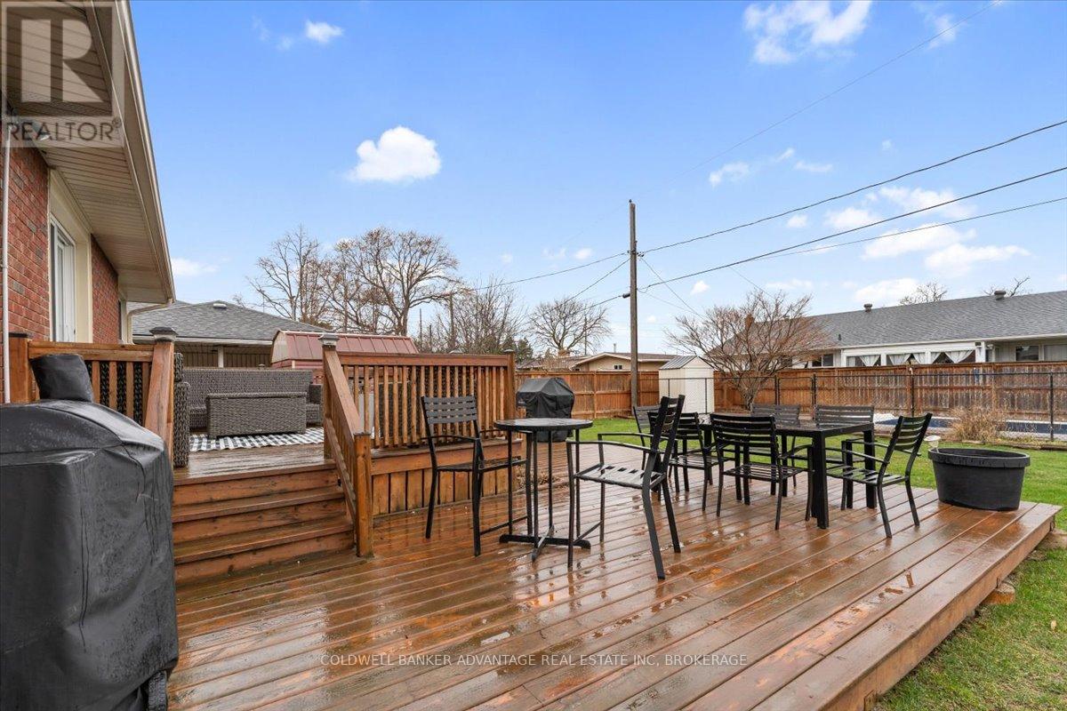 9 Meadowvale Drive, St. Catharines (Lakeport), Ontario  L2N 3Z6 - Photo 40 - X12055441