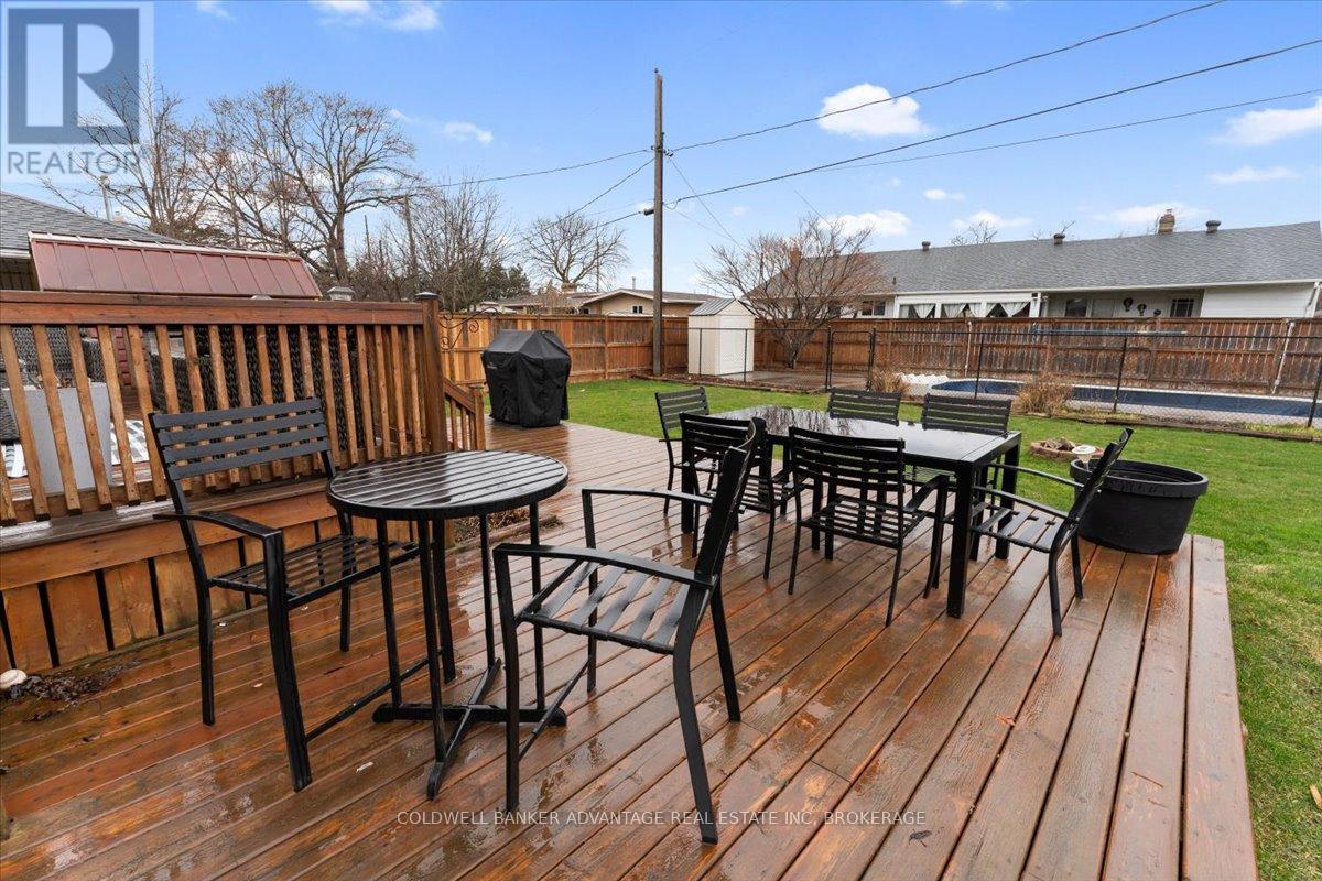 9 Meadowvale Drive, St. Catharines (Lakeport), Ontario  L2N 3Z6 - Photo 41 - X12055441