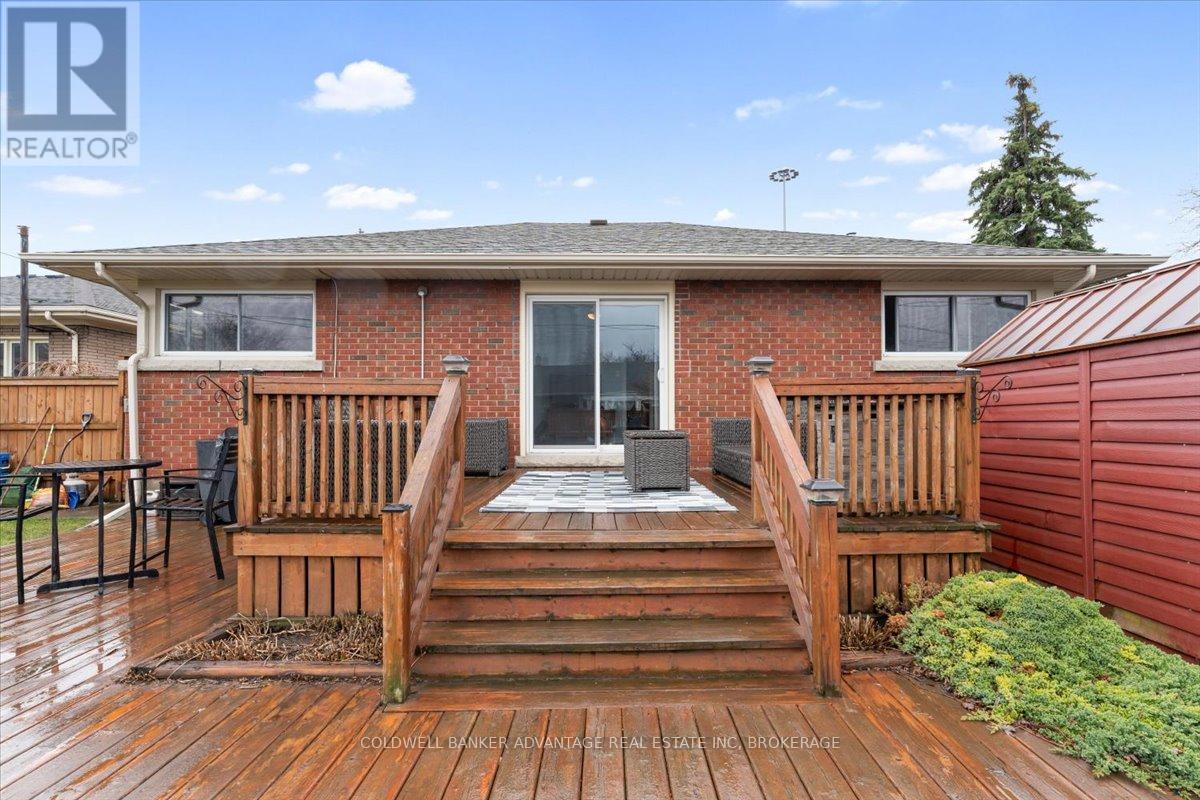 9 Meadowvale Drive, St. Catharines (Lakeport), Ontario  L2N 3Z6 - Photo 42 - X12055441
