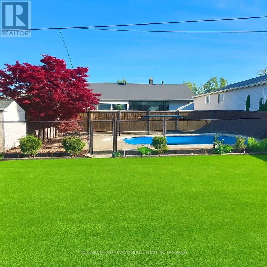 9 Meadowvale Drive, St. Catharines (Lakeport), Ontario  L2N 3Z6 - Photo 8 - X12055441