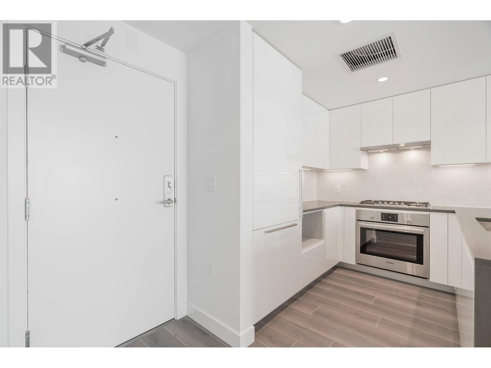 904 8188 Fraser Street, Vancouver, British Columbia  V5X 0J8 - Photo 5 - R2984921