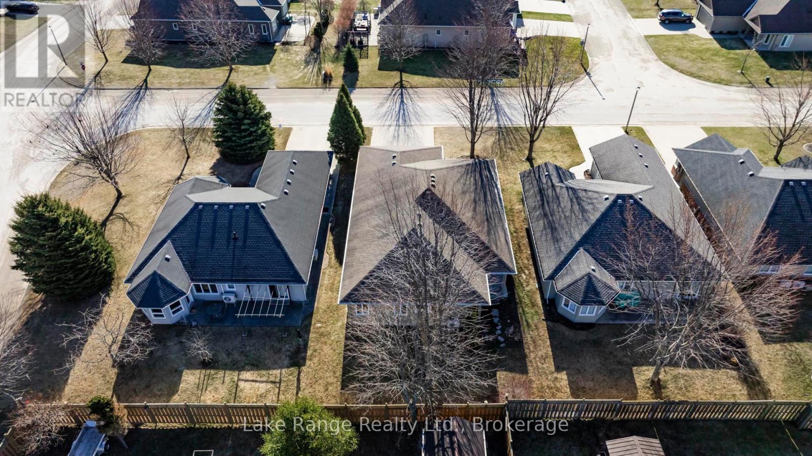 503 - 503 Stornoway, Huron-Kinloss, Ontario  N2Z 0A4 - Photo 4 - X12055439