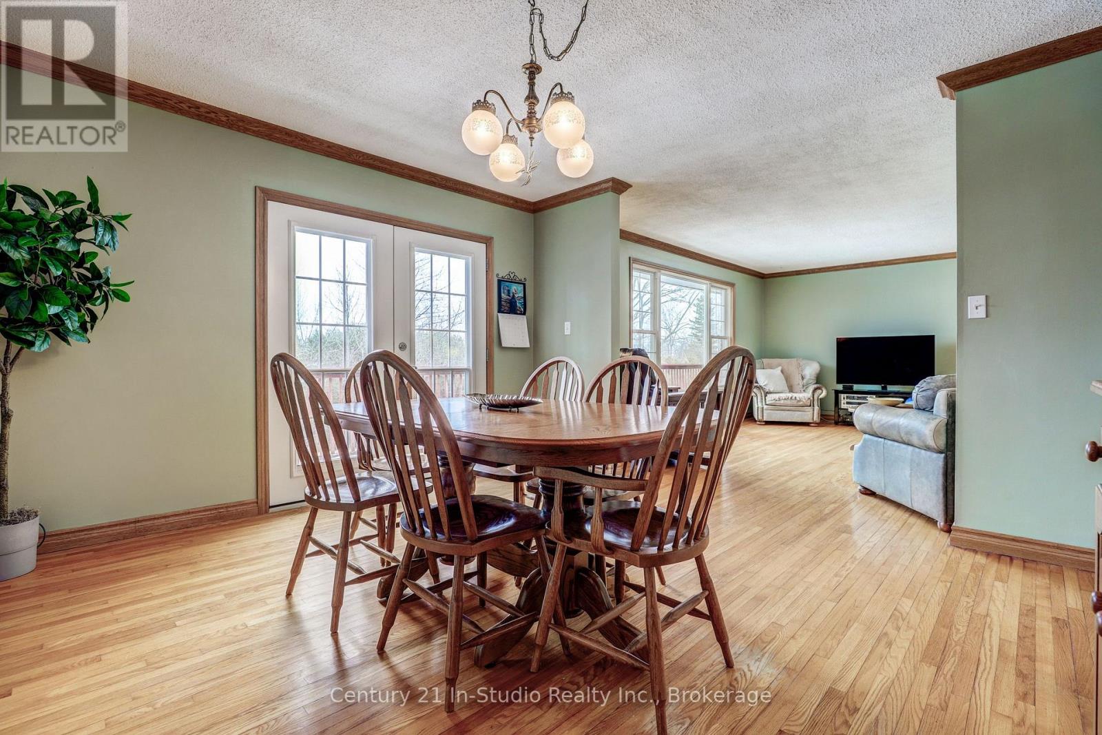 134 Macintosh Drive, Georgian Bluffs, Ontario  N0H 1S0 - Photo 18 - X12047938