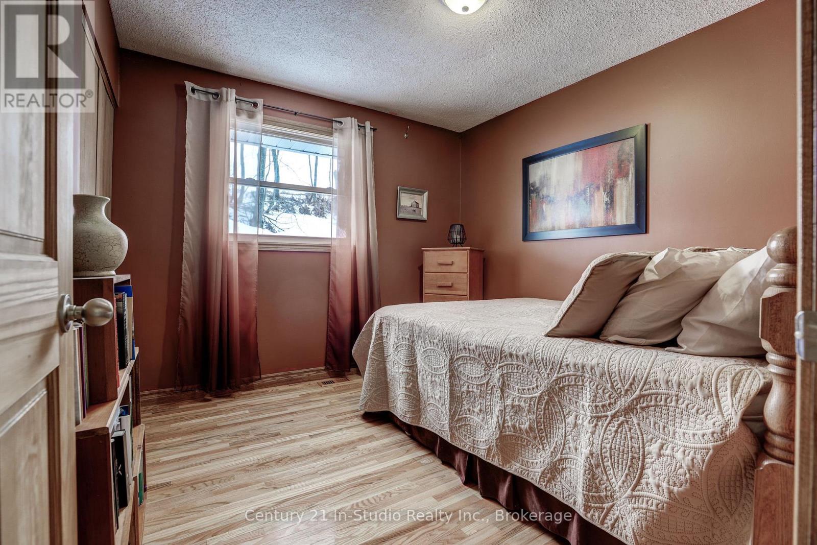 134 Macintosh Drive, Georgian Bluffs, Ontario  N0H 1S0 - Photo 29 - X12047938