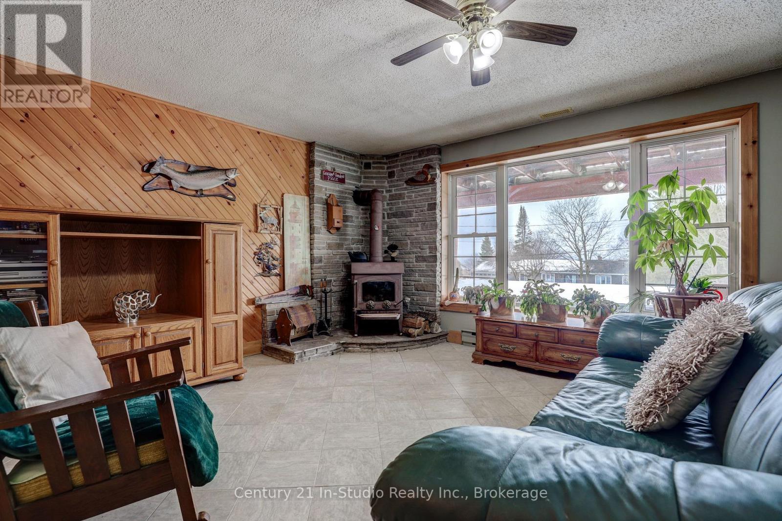 134 Macintosh Drive, Georgian Bluffs, Ontario  N0H 1S0 - Photo 32 - X12047938