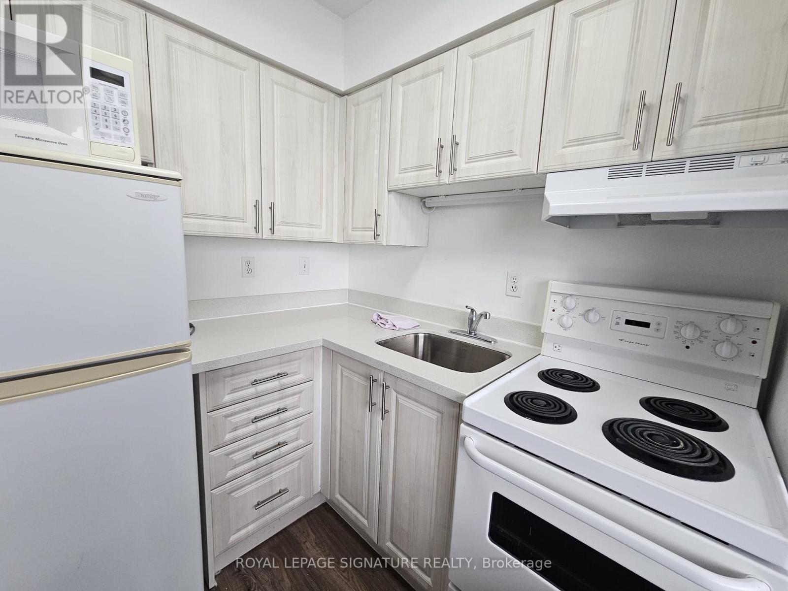 1404 - 720 Spadina Avenue, Toronto, Ontario  M5S 2T9 - Photo 21 - C12055431