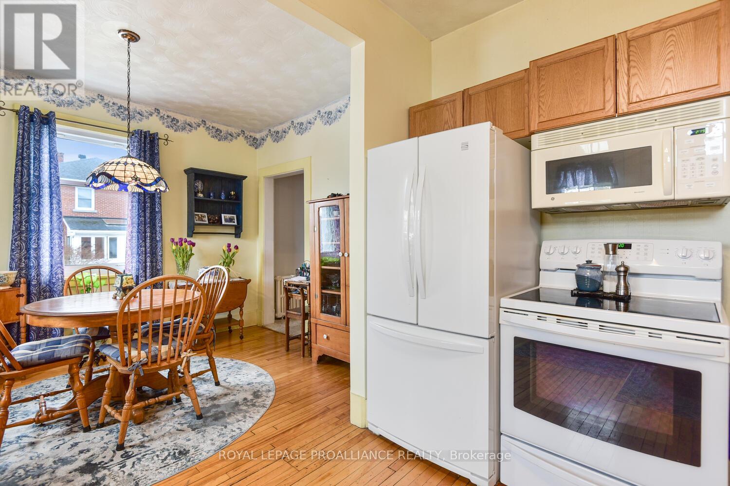 741 Benson Street E, Edwardsburgh/cardinal, Ontario  K0E 1E0 - Photo 9 - X12055466