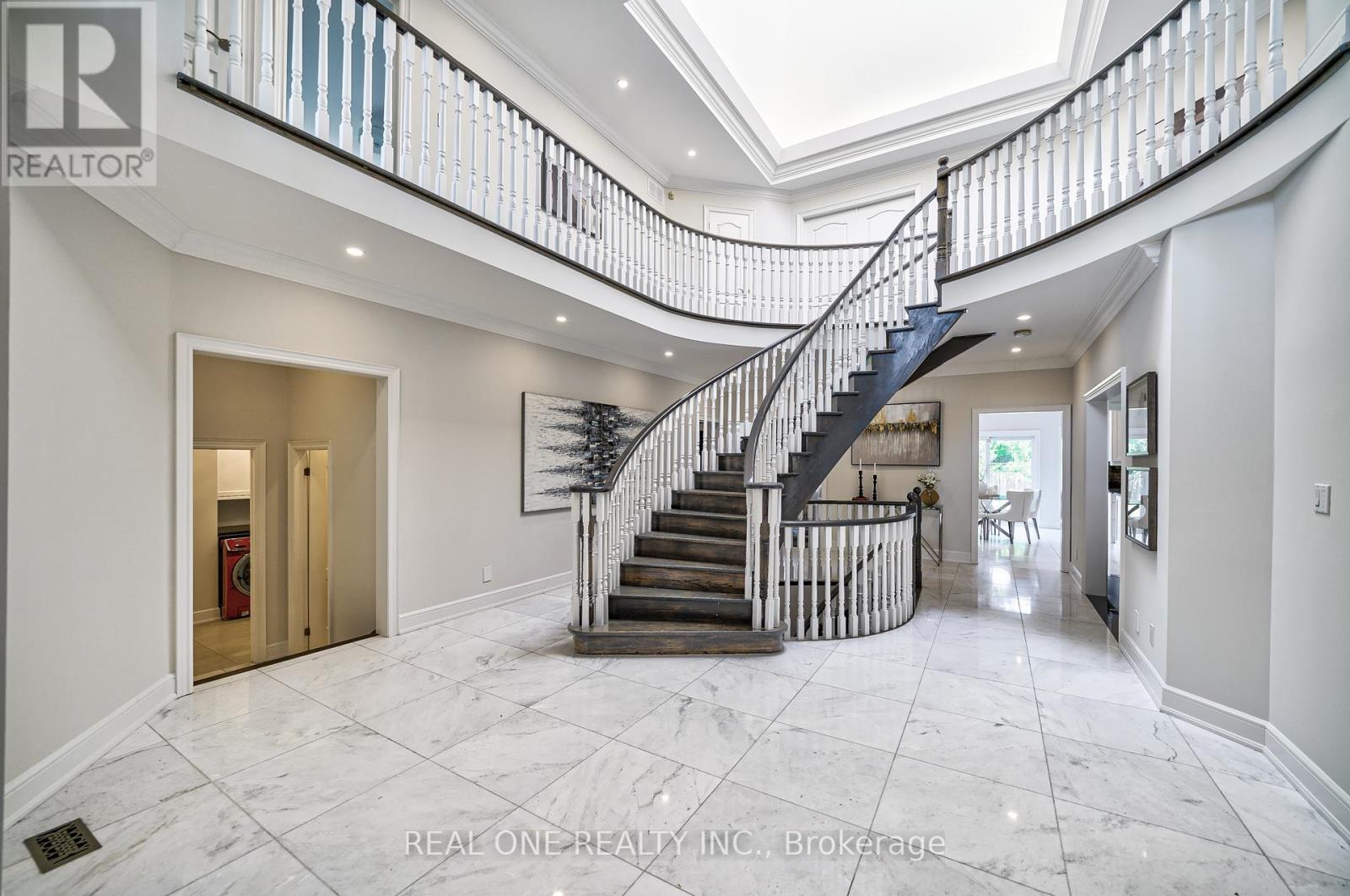 Property at 26 CLARENDON DRIVE image 4