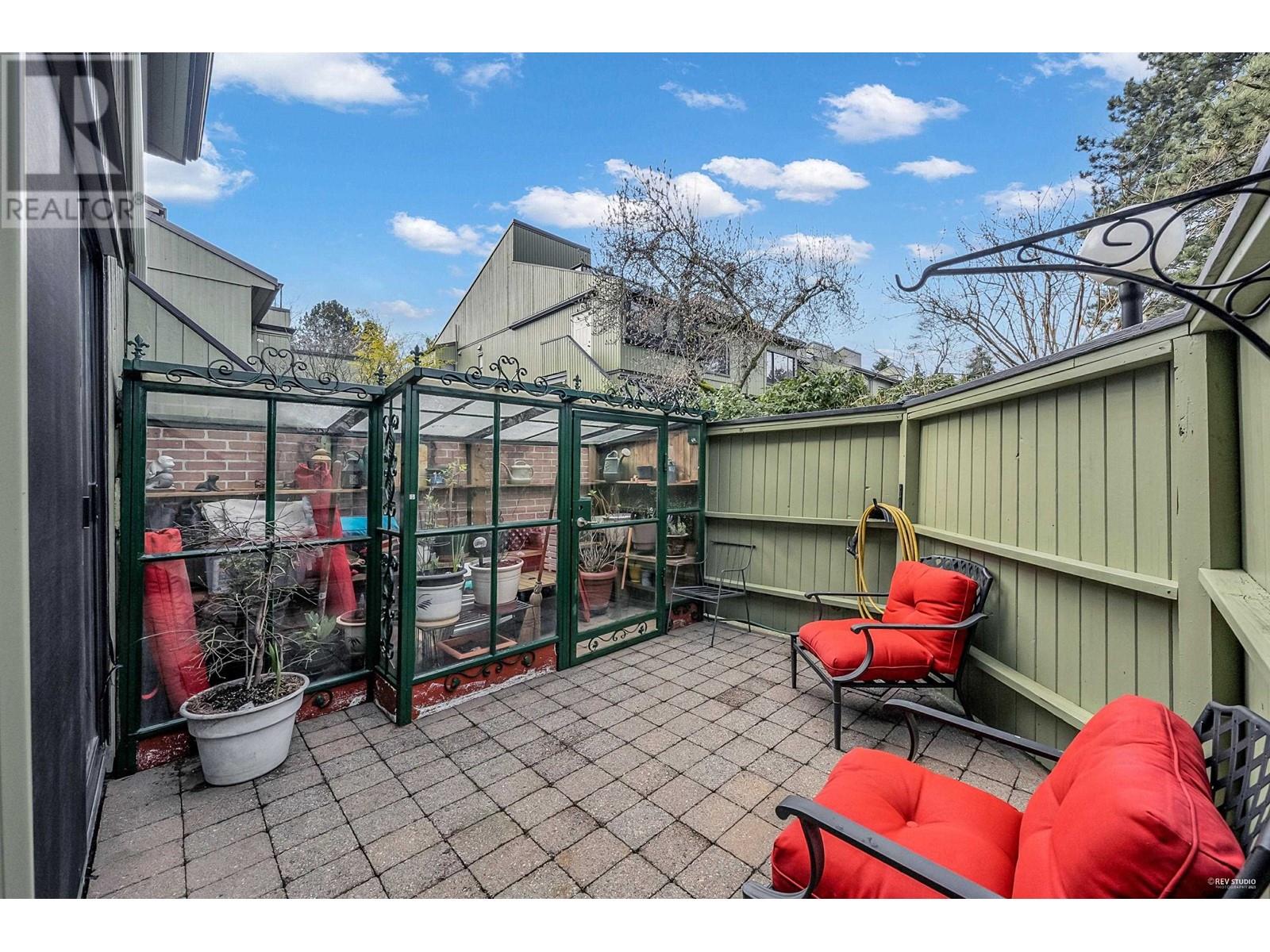 Property at 1037 SCANTLINGS image 5